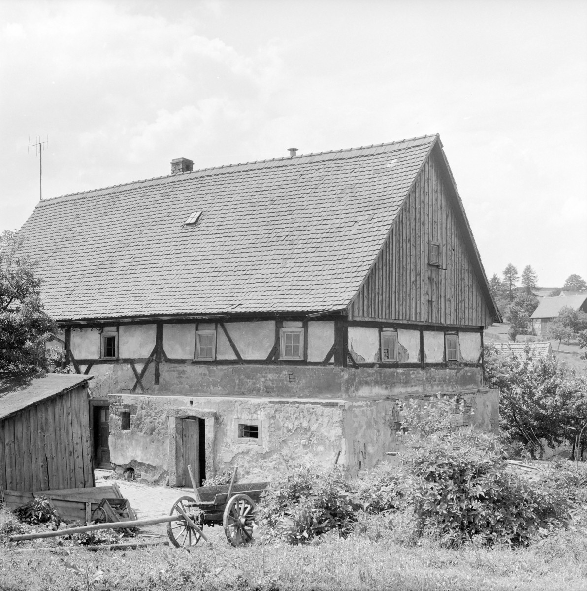 dom / stodoła - elewacja frontowa - fragment, skan 1