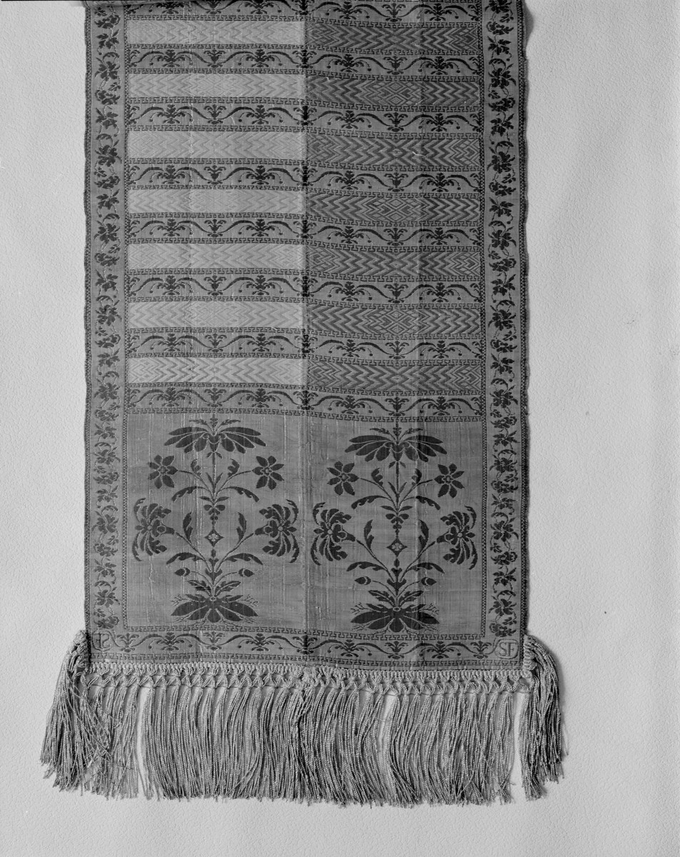 Muzeum Narodowe - zbiory - pas lity czterostronny - Kobyłka /Szczepan Filsjean 1784 - 1786 rok/ - głowa i wciąża /fragment/ - awers, skan 1