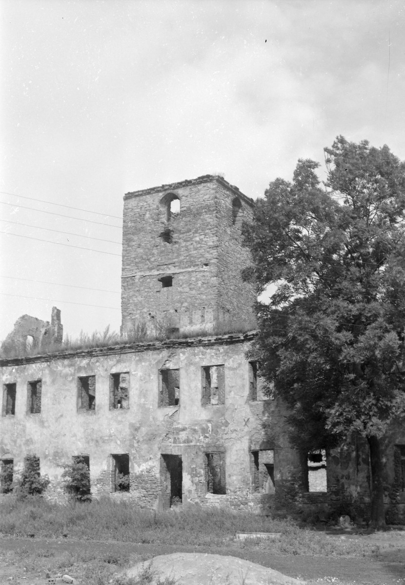 zamek piastowski - oficyna c, skan 1