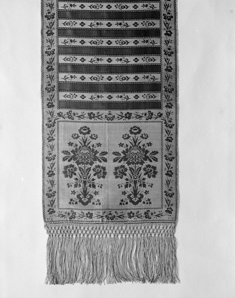 Muzeum Narodowe - zbiory - pas lity czterostronny - Lyon /1789 - 1792 rok/ - głowa i wciąża /fragment/ - awers, skan 1