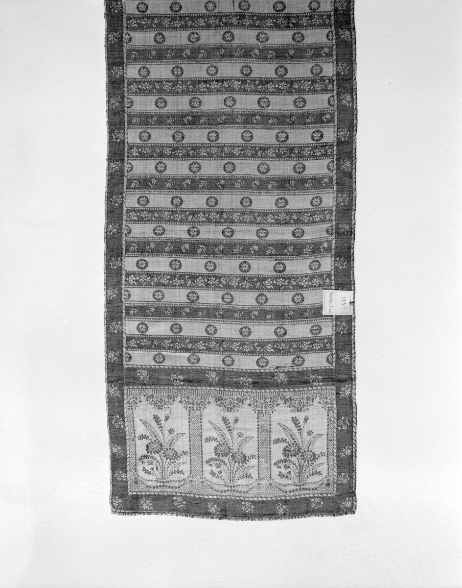 Muzeum Archidiecezjalne - zbiory - pas jedwabny dwustronny - Gdańsk /1770 - 1793 rok/ - głowa i wciąża /fragment/ - awers, skan 1