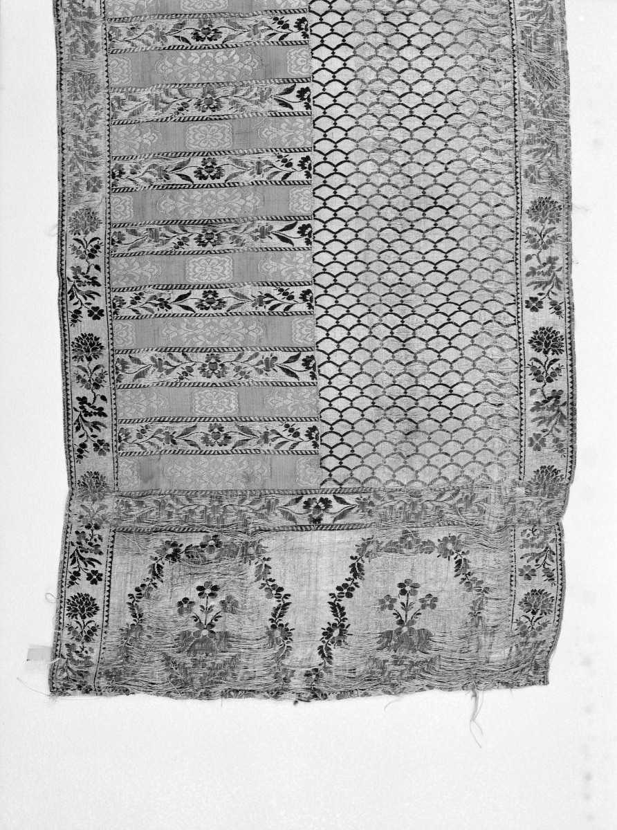 Muzeum Narodowe - zbiory - pas lity czterostronny - Korzec /Franciszek Selimand 1791 rok/ - głowa i wciąża /fragment/ - awers, skan 1