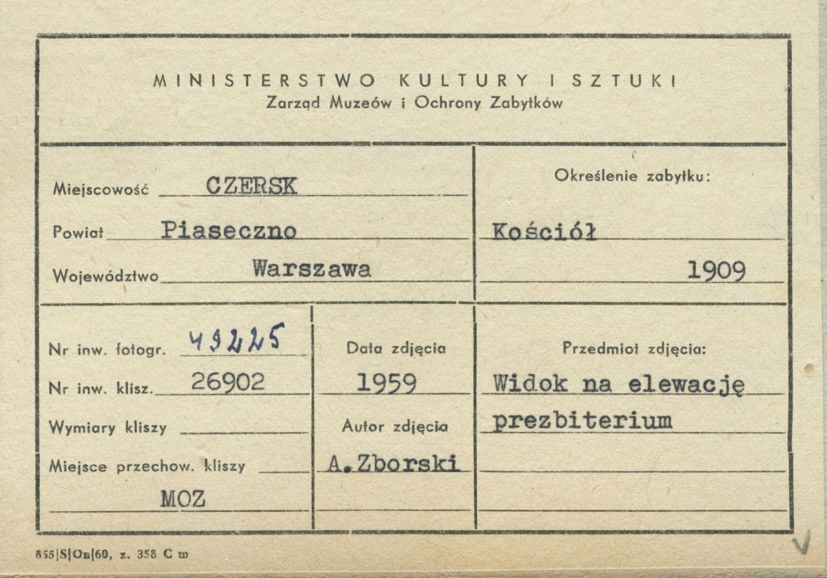Kościół parafialny - elewacja wsch., widok od strony płd. - wsch. - metryczka, skan 1