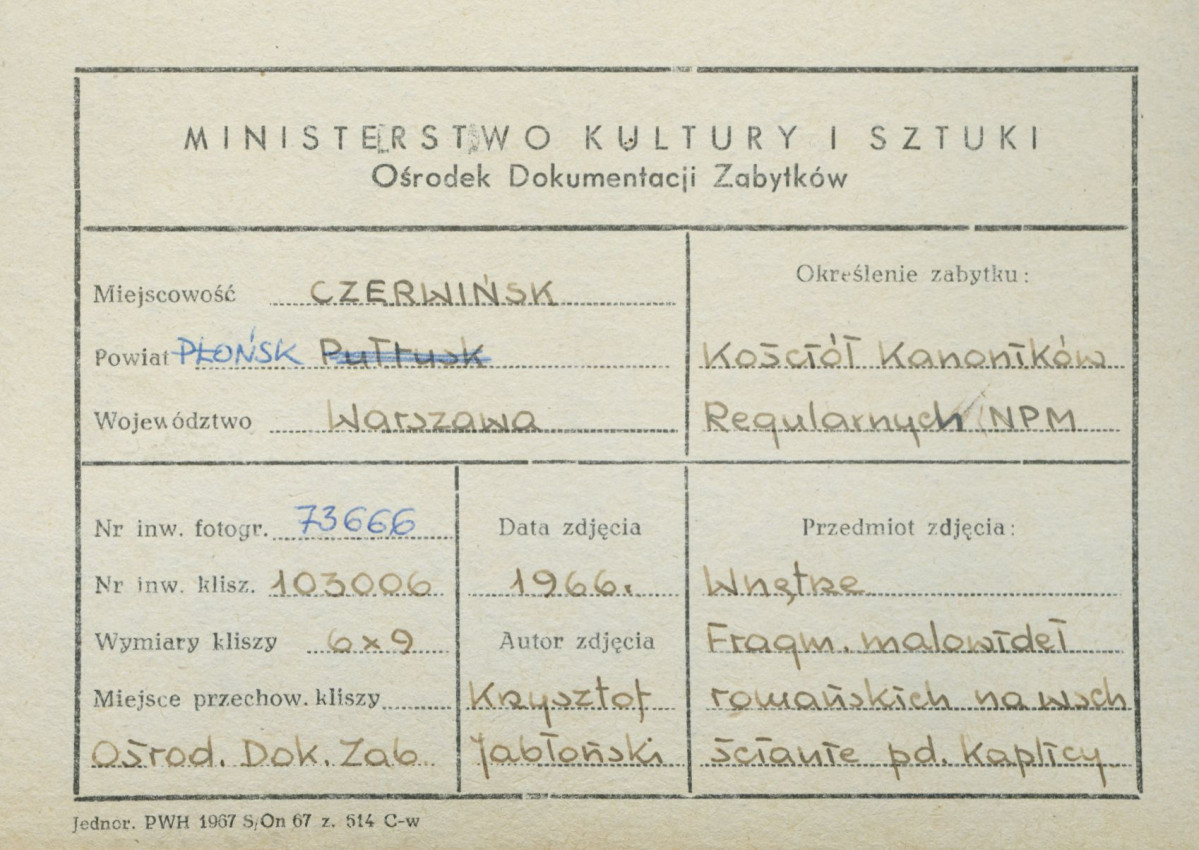 Zespół opactwa - kościół, kaplica św. Krzyża, fragment polichromii na ścianie wsch.  - metryczka, skan 1