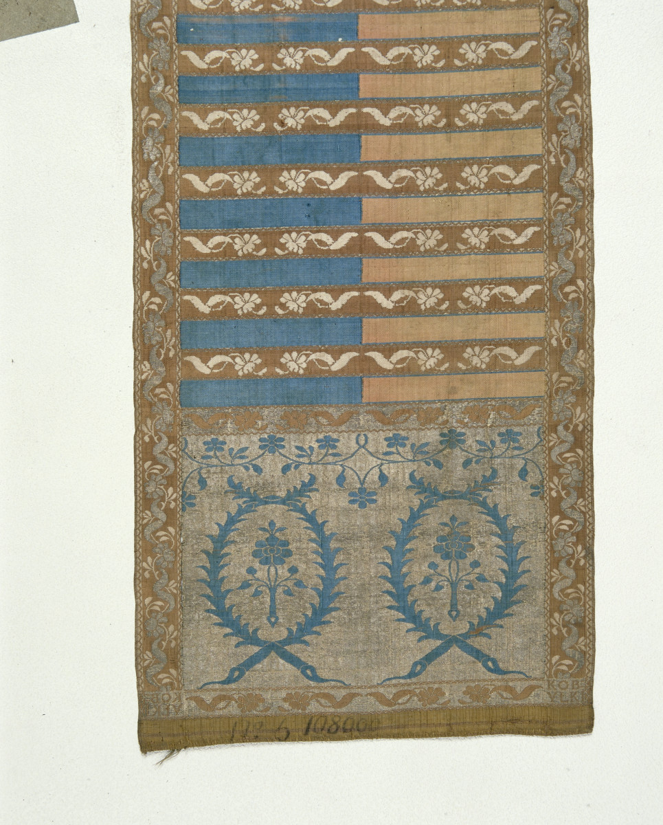 Muzeum Diecezjalne - zbiory - pas półlity czterostronny - Kobyłka /1781 - 1784 rok/ - głowa i wciąża /fragment/ - awers, skan 1