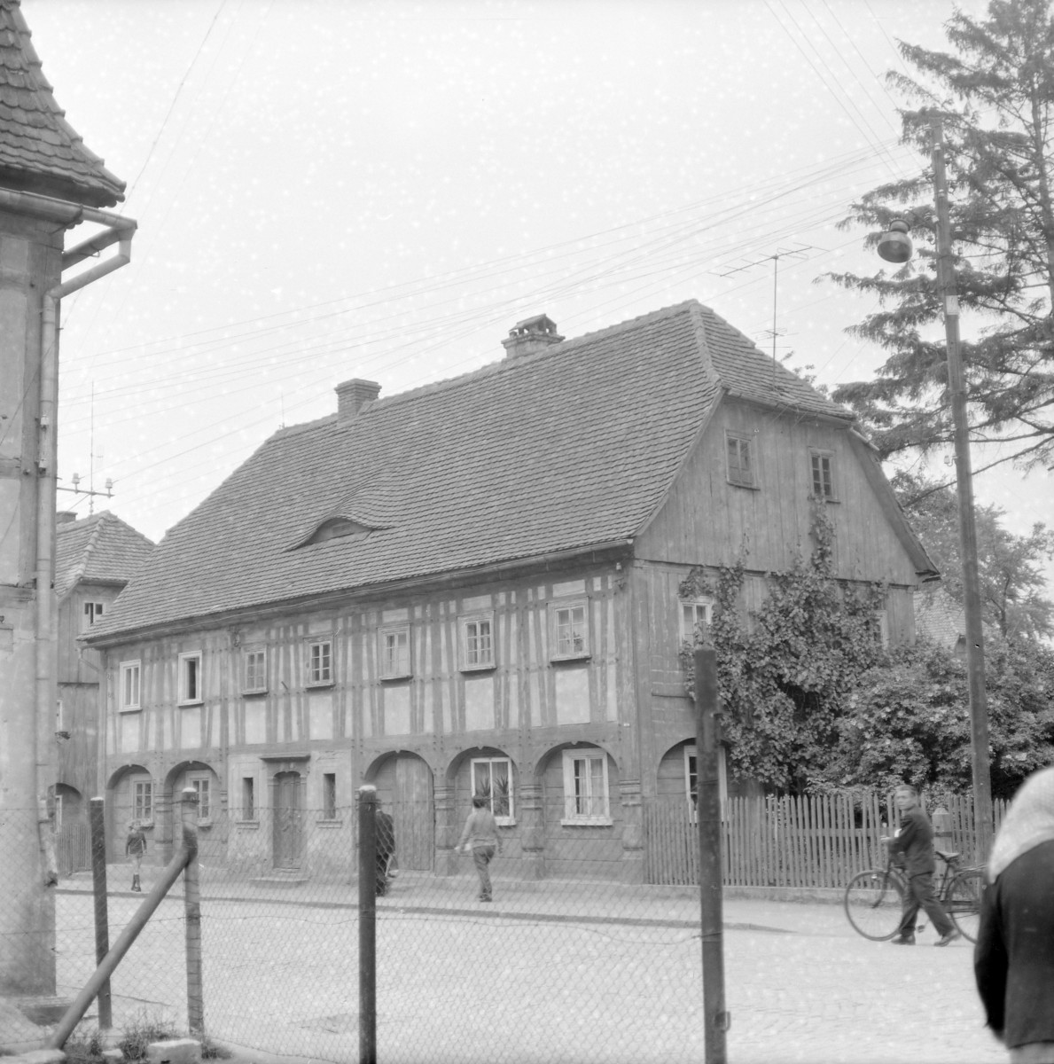 dom - widok ogólny, skan 1