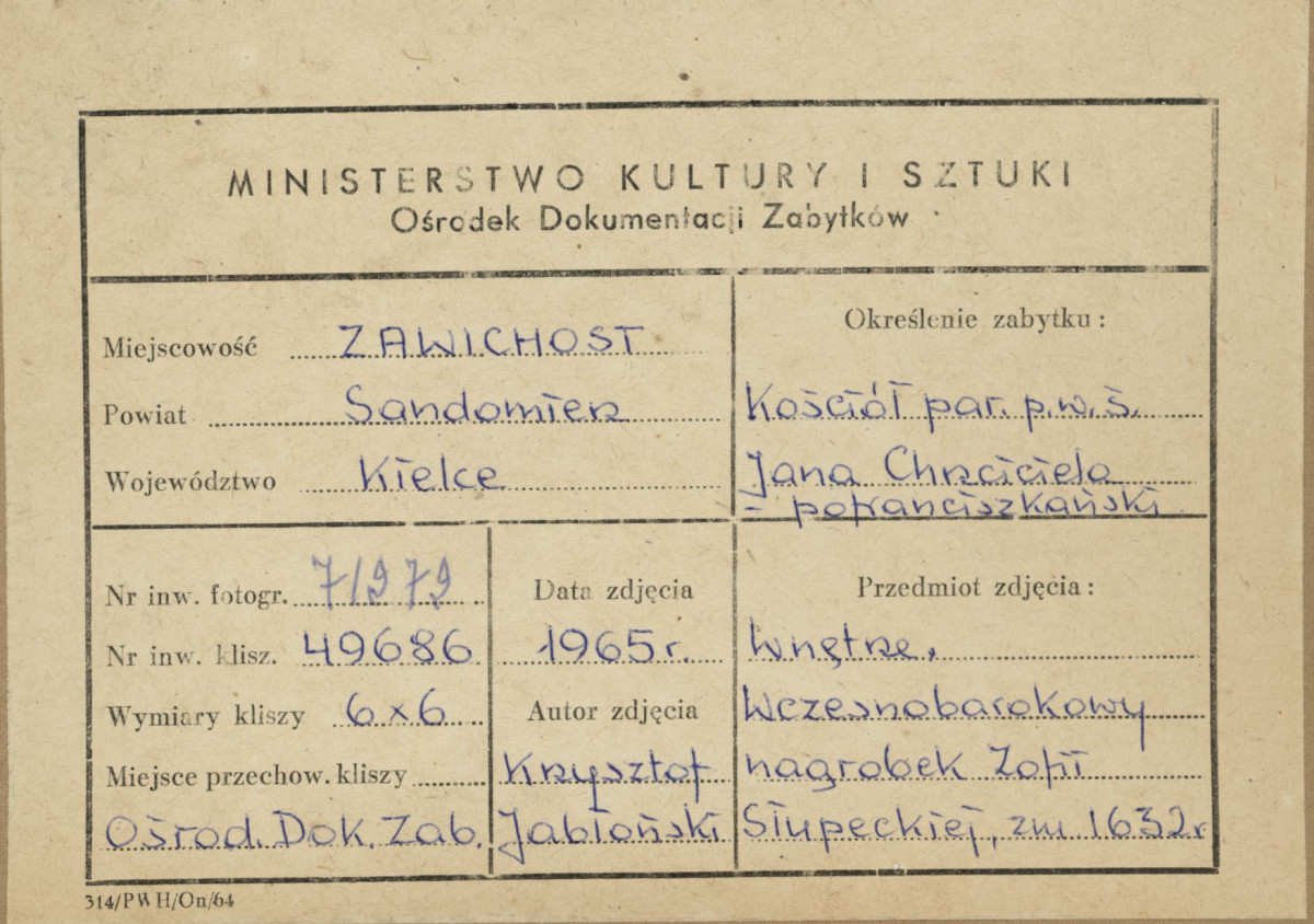 Zespół klasztorny - wnętrze kościoła, nagrobek Zofii Słupeckiej po zniszczeniach wojennych - metryczka, skan 1