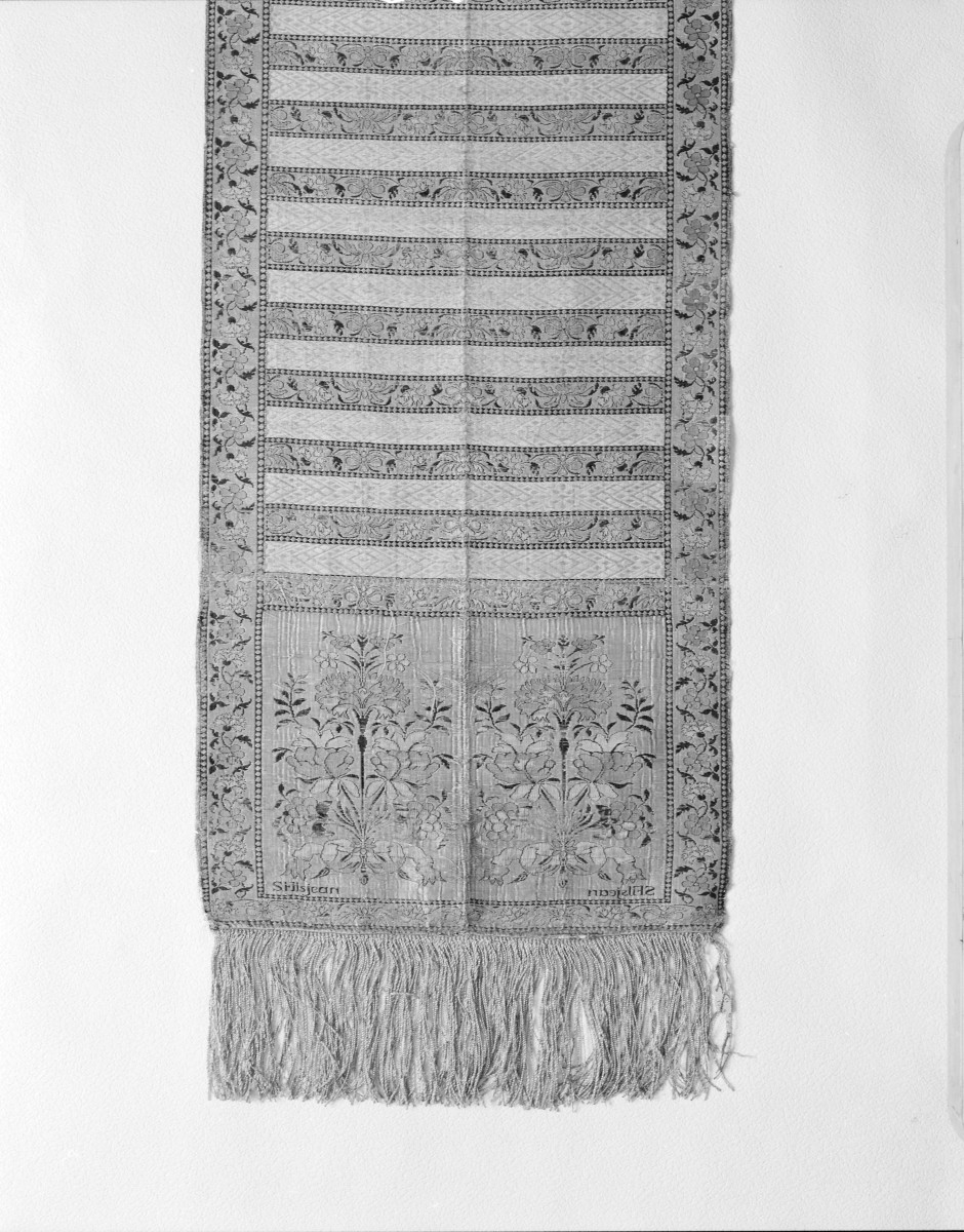 Muzeum Narodowe - zbiory - pas lity dwustronny - Kobyłka /Szczepan Filsjean 1787 - 1794 rok/ - głowa i wciąża /fragment/ - awers, skan 1