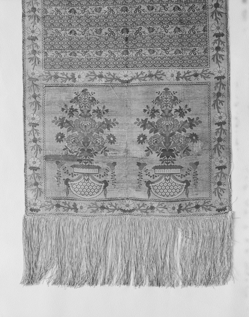 Muzeum Narodowe - zbiory - pas lity czterostronny - Lyon /1785 - 1792 rok/ - głowa i wciąża /fragment/ - awers, skan 1
