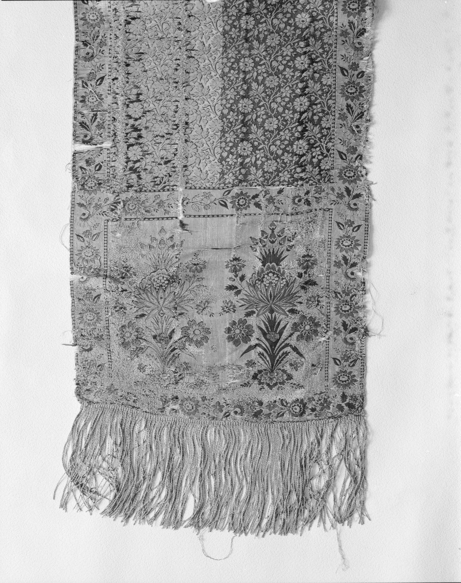 Muzeum Narodowe - zbiory - pas lity dwustronny - Lyon /1785 - 1792 rok/ - głowa i wciąża /fragment/ - awers, skan 1