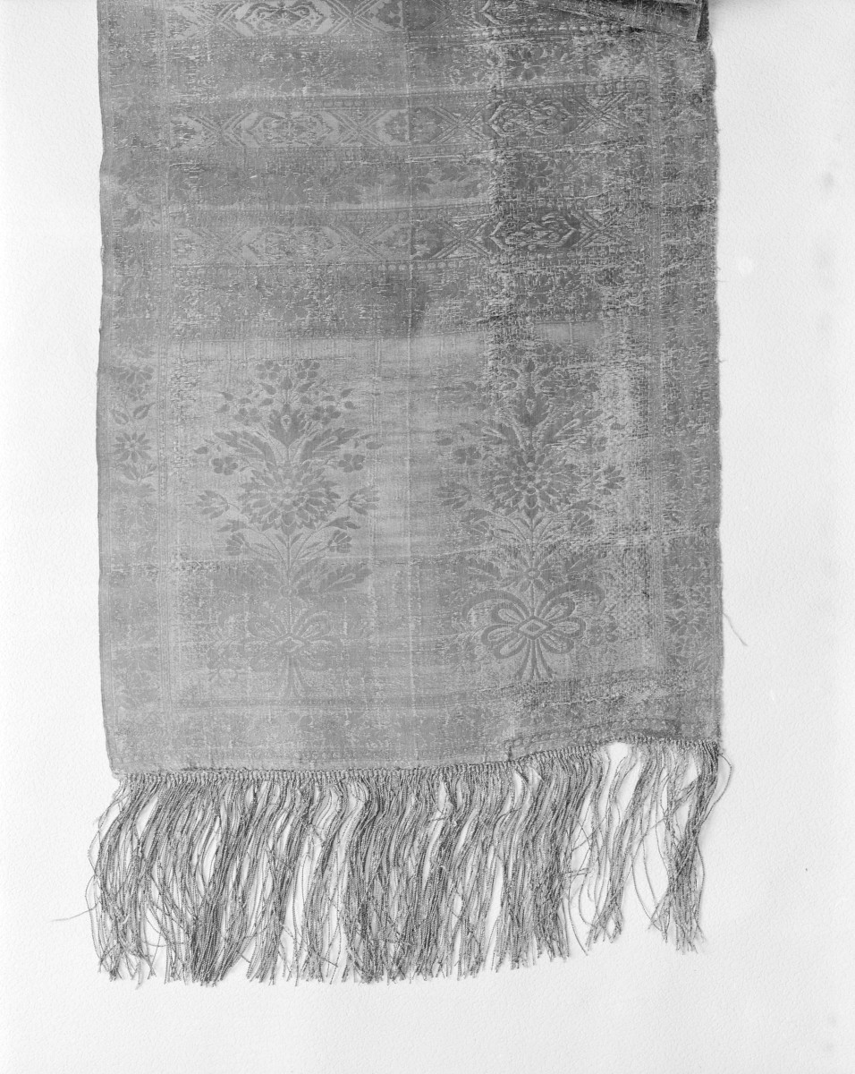 Własność prywatna - zbiory - pas lity czterostronny - Lipków /Paschalis Jakubowicz 1791 - 1794 rok/ - głowa i wciąża /fragment/ - awers, skan 1