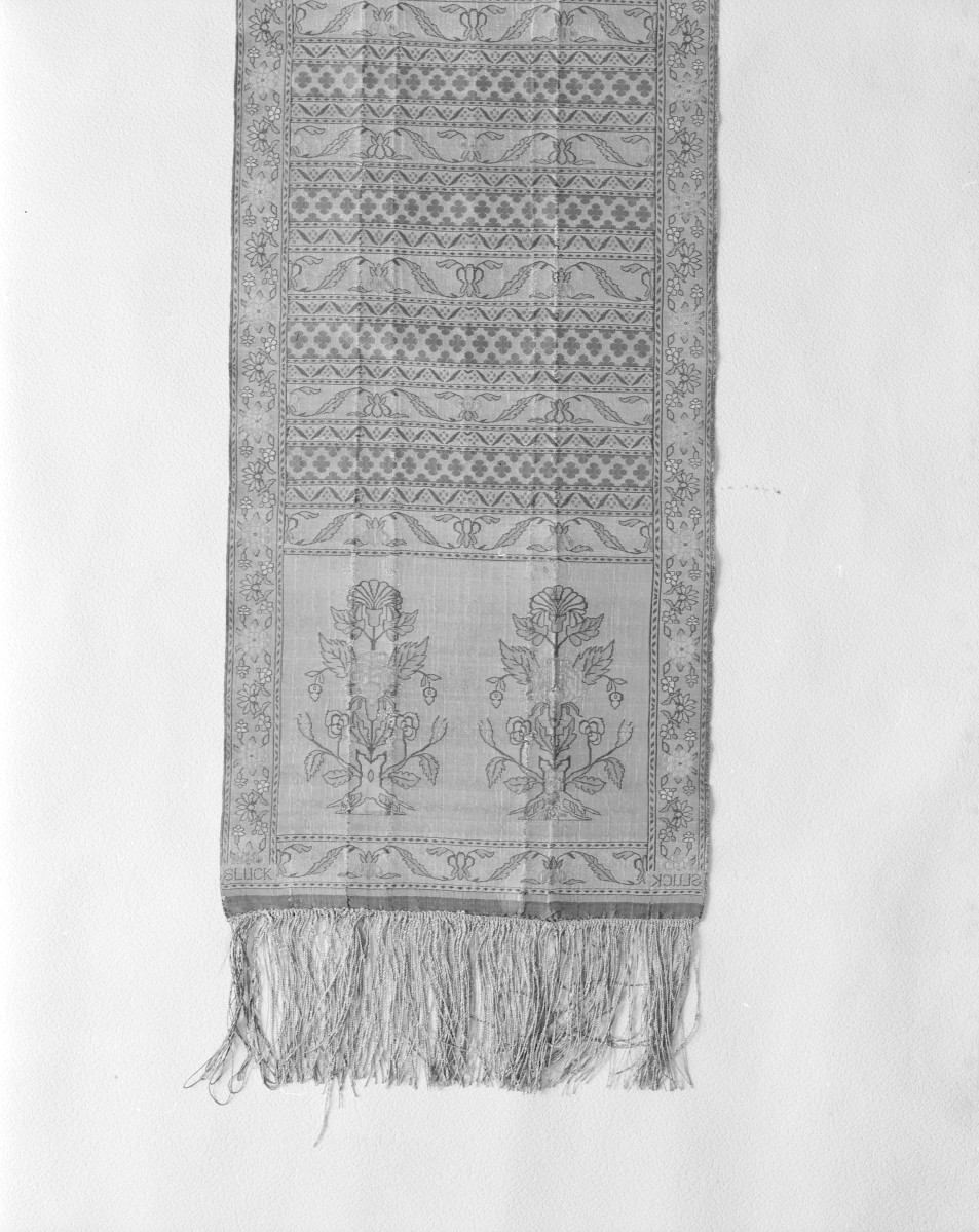 Muzeum Narodowe - zbiory - pas lity dwustronny - Słuck /Jan Madżarski 1767 - 1780 rok/ - głowa i wciąża /fragment/ - awers, skan 1