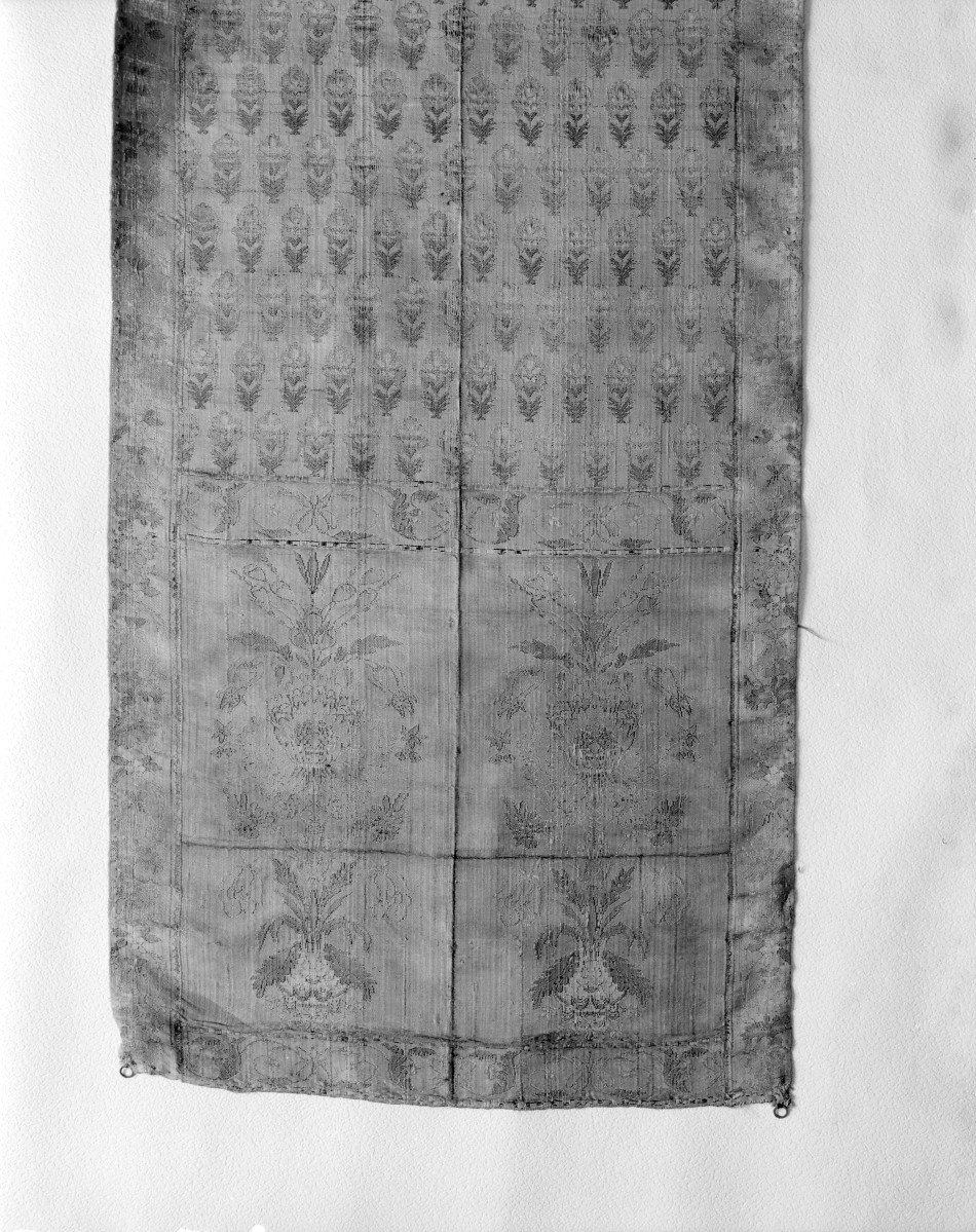 Muzeum Narodowe - zbiory - pas jedwabny jednostronny - Kraków /Daniel Chmielewski 1794 rok/ - głowa i wciąża /fragment/ - awers, skan 1