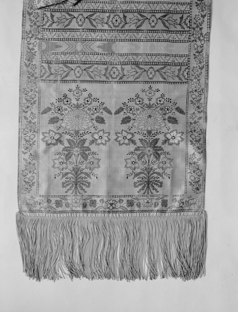 Muzeum Narodowe - zbiory - pas jedwabny czterostronny - Lipków /Paschalis Jakubowicz 1791 - 1794 rok/ - głowa i wciąża /fragment/ - awers, skan 1
