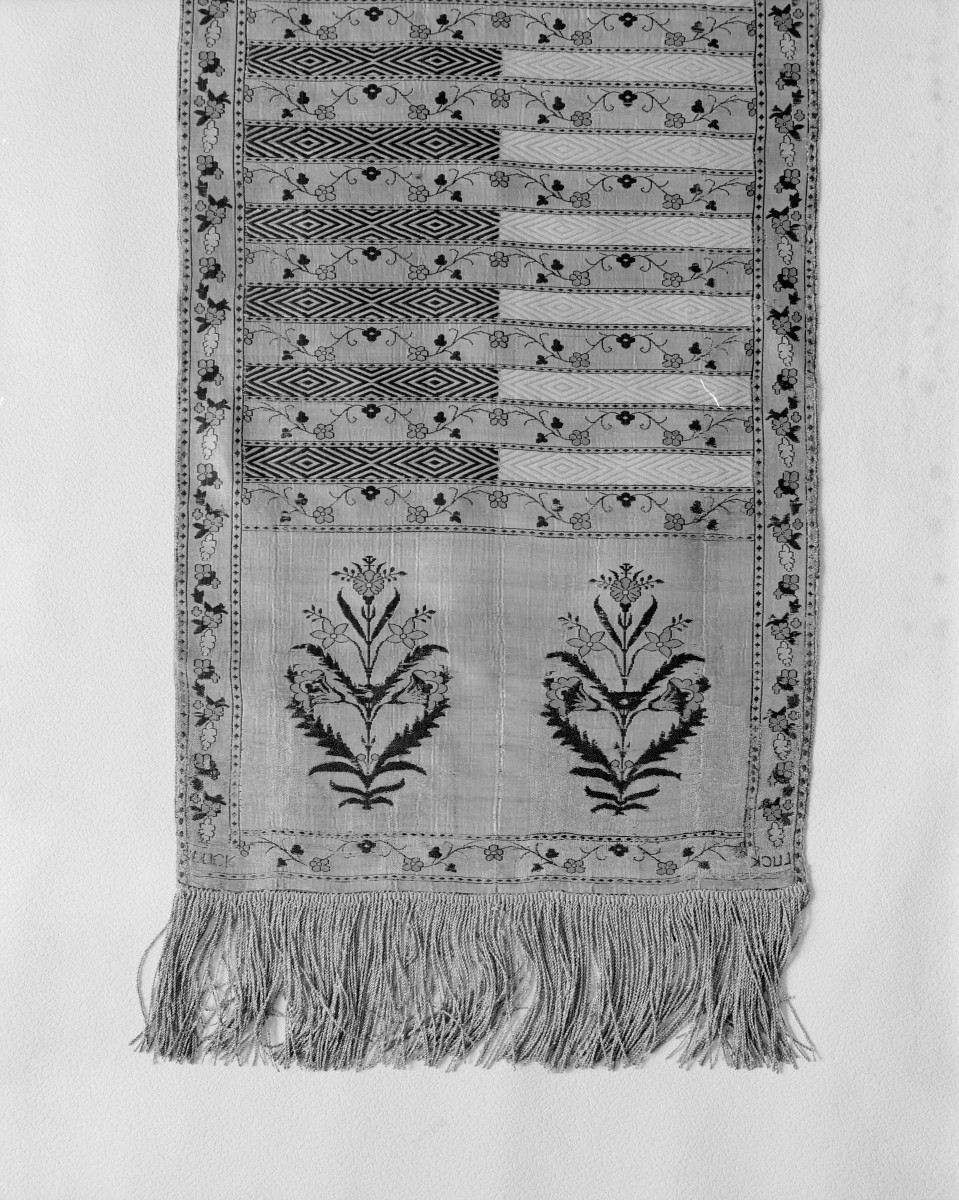 Muzeum Narodowe - zbiory - pas lity czterostronny - Słuck /Jan Madżarski 1767 - 1780 rok/ - głowa i wciąża /fragment/ - awers, skan 1