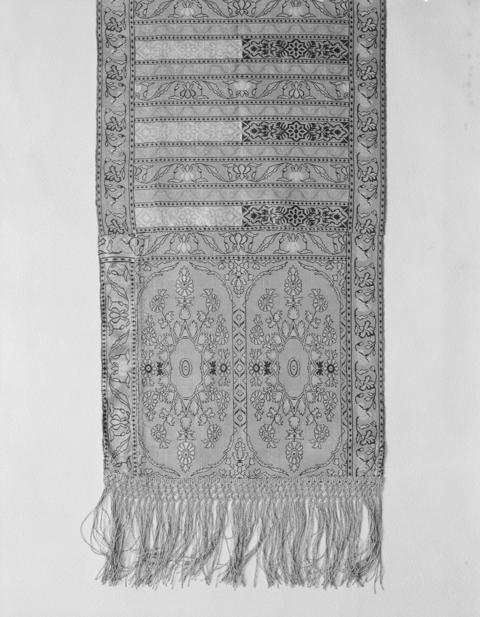 Muzeum Narodowe - zbiory - pas lity czterostronny - Słuck /Leon Madżarski 1780 - 1807 rok/ - głowa i wciąża /fragment/ - awers, skan 1