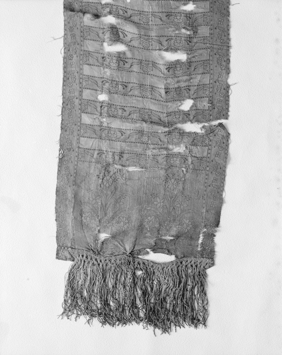 Muzeum Narodowe - zbiory - pas lity dwustronny - Słuck /Jan Madżarski 1767 - 1780 rok/ - głowa i wciąża /fragment/ - awers, skan 1