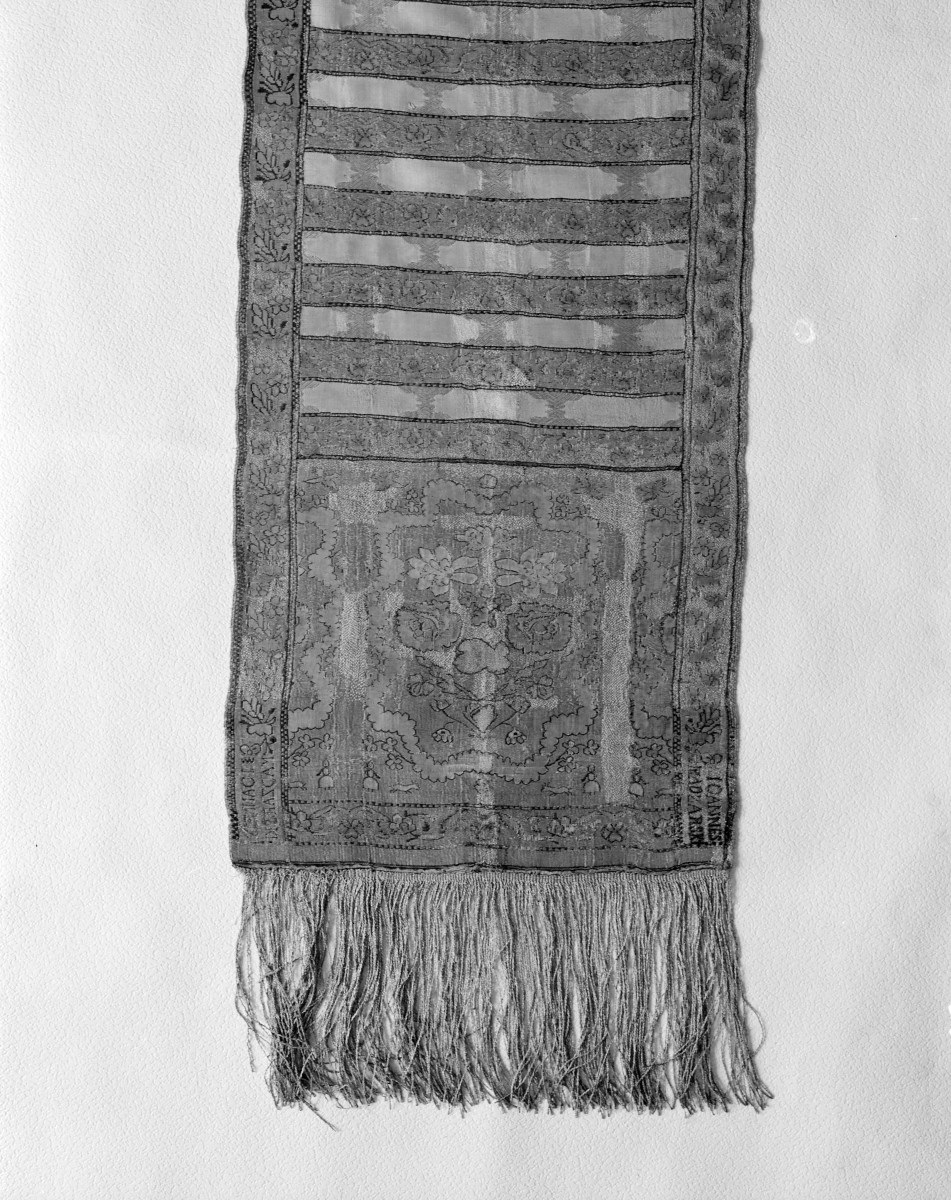 Muzeum Narodowe - zbiory - pas lity dwustronny - Słuck /Jan Madżarski 1776 - 1780 rok/ - głowa i wciąża /fragment/ - awers, skan 1