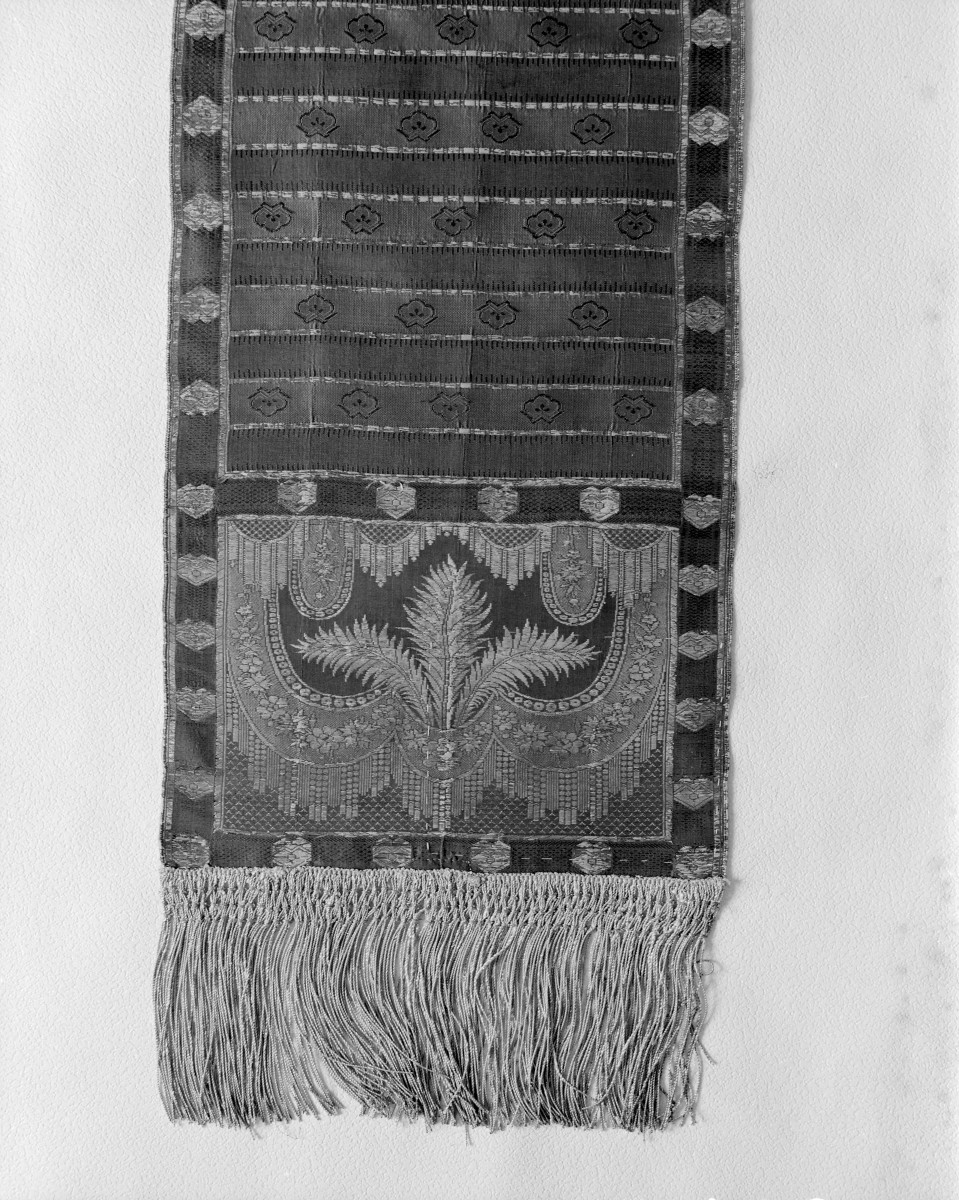 Muzeum Narodowe - zbiory - pas lity dwustronny - Lyon /1785 - 1792 rok/ - głowa i wciąża /fragment/ - awers, skan 1