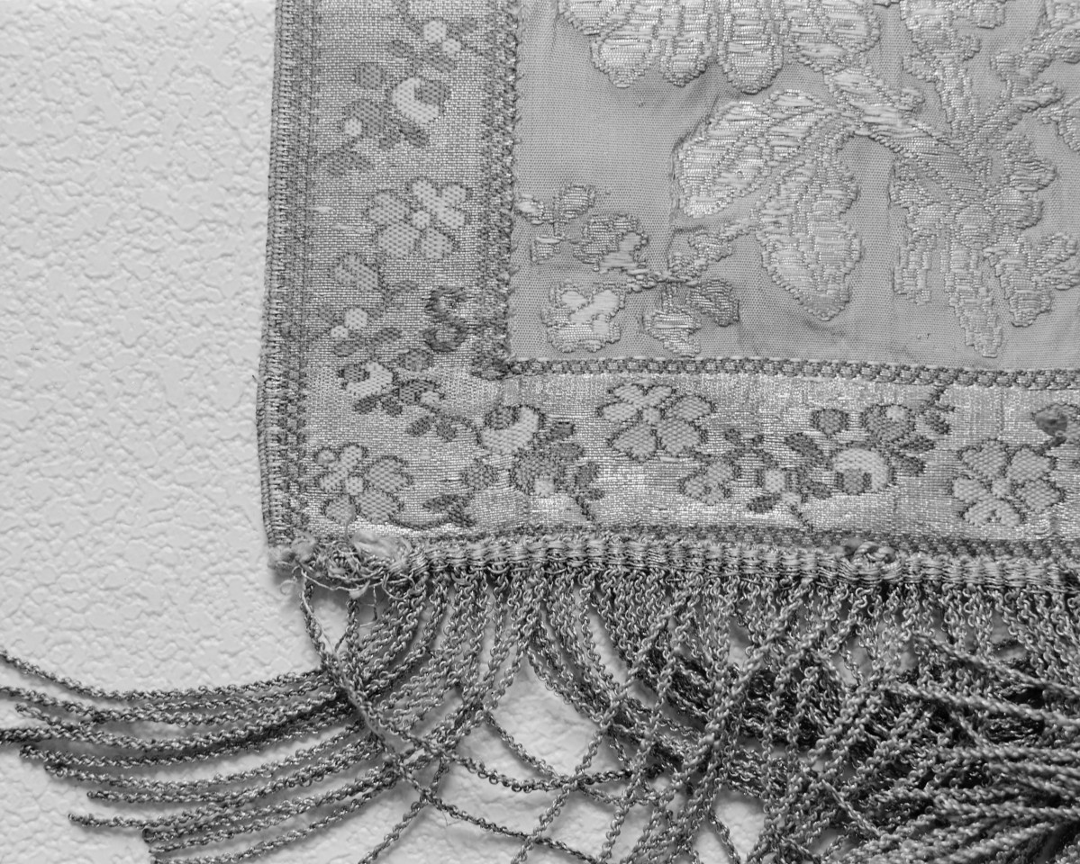 Muzeum Narodowe - zbiory - pas lity dwustronny - Grodno /1768 - 1780 rok/ - głowa i wciąża /fragment/ - sygnatura, skan 1