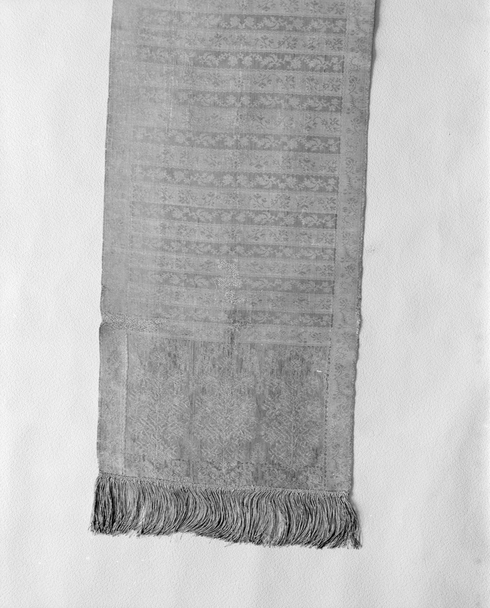 Muzeum Narodowe - zbiory - pas lity dwustronny - Grodno lub Kobyłka /1768 - 1780 lub 1781 - 1787 rok/ - głowa i wciąża /fragment/ - awers, skan 1