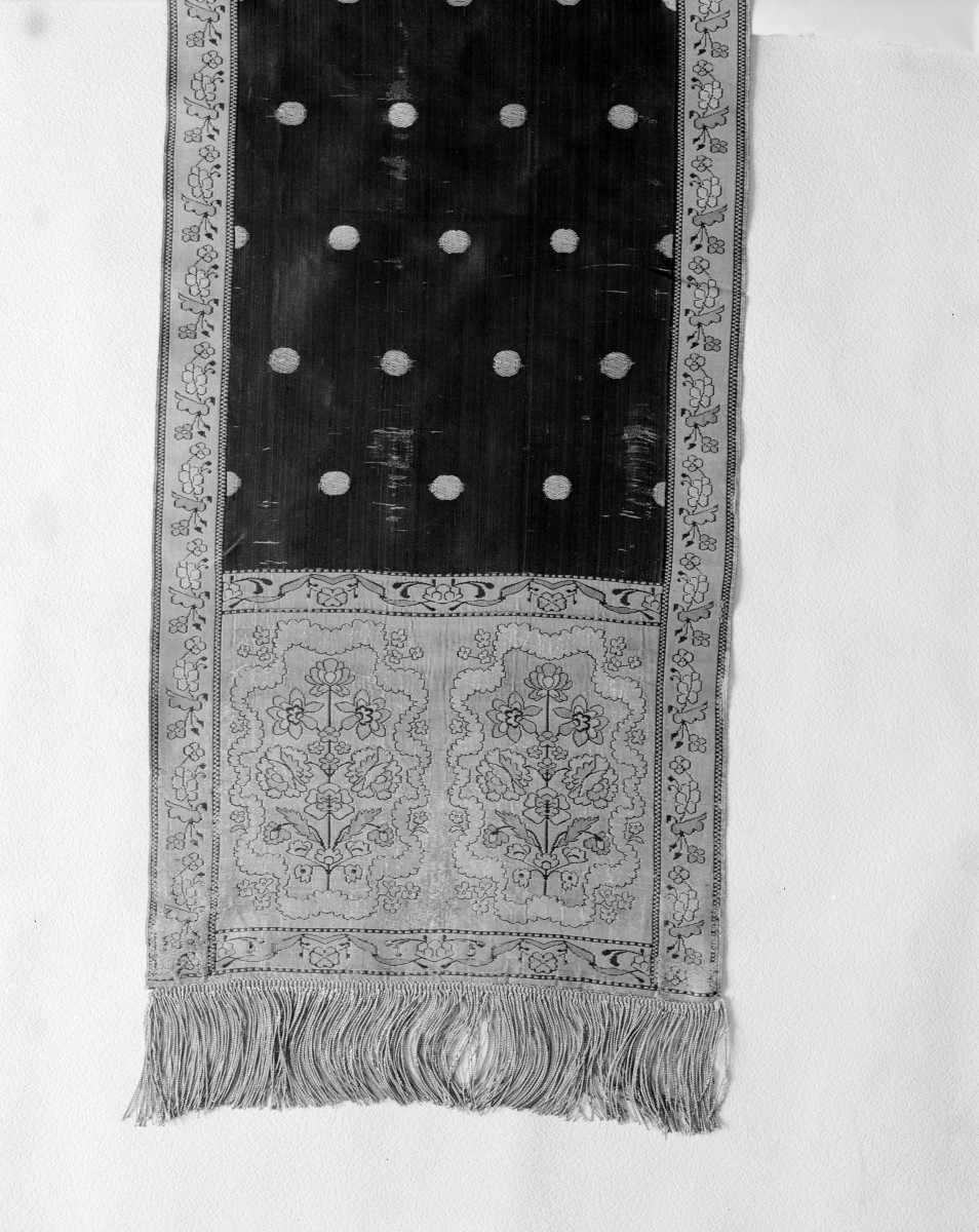 Muzeum Narodowe - zbiory - pas lity dwustronny - Słuck /Jan Madżarski 1767 - 1780 rok/ - głowa i wciąża /fragment/ - awers, skan 1