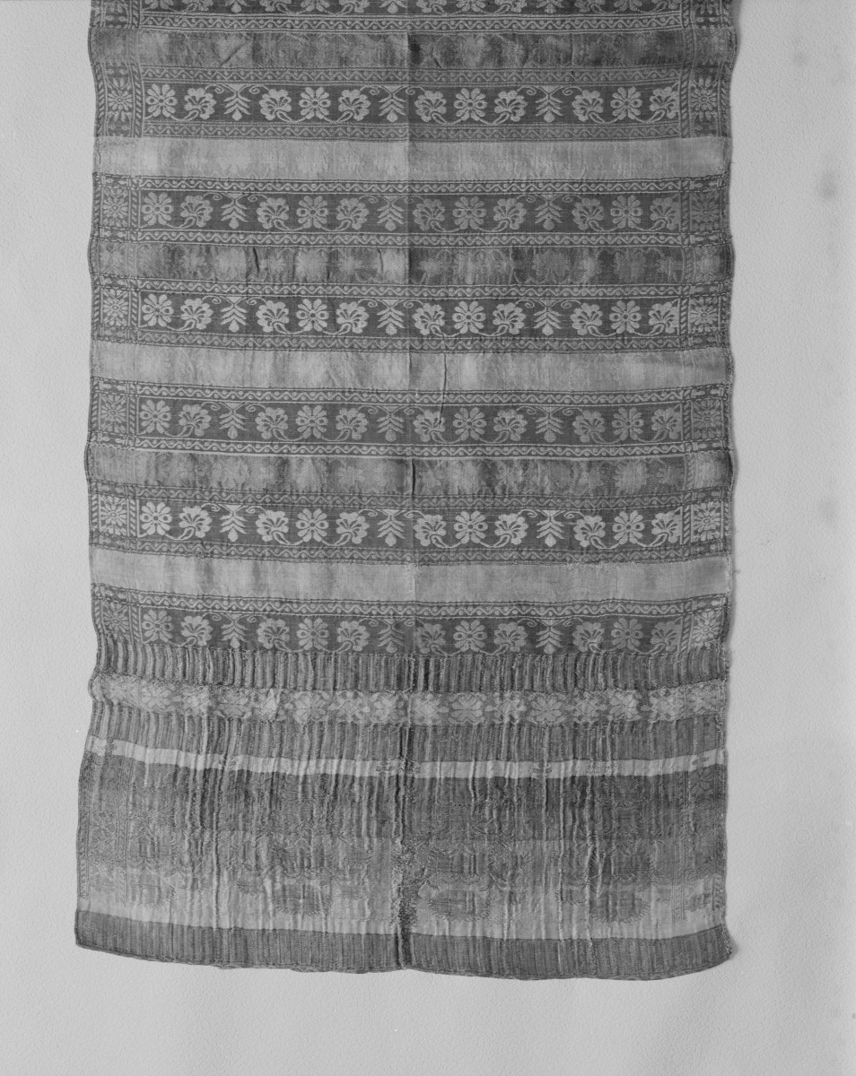 Muzeum Narodowe - zbiory - pas lity dwustronny - Rosja /XVIII wiek/ - głowa i wciąża /fragment/ - awers, skan 1