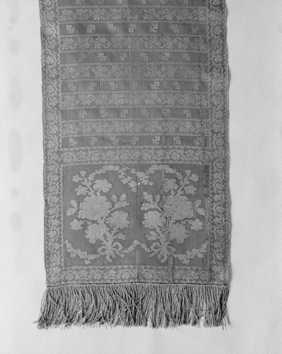 Muzeum Narodowe - zbiory - pas lity dwustronny - Grodno /1768 - 1780 rok/ - głowa i wciąża /fragment/ - awers, skan 1