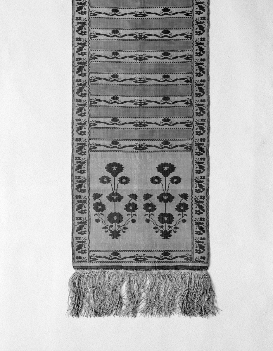 Muzeum Narodowe - zbiory - pas lity dwustronny - /XVIII wiek/ - głowa i wciąża /fragment/ - awers, skan 1