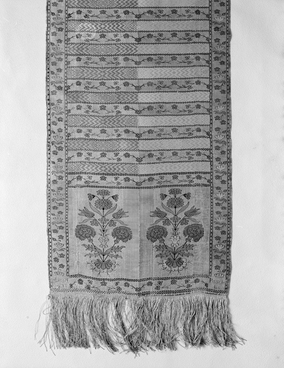 Muzeum Narodowe - zbiory - pas lity czterostronny - Warszawa lub Lipków /Paschalis Jakubowicz 1788 - 1790 rok/ - głowa i wciąża /fragment/ - awers, skan 1