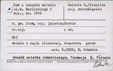 dom w zespole osiedla, skan 1