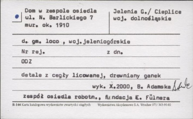dom w zespole osiedla, skan 1
