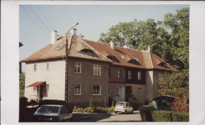 dom w zespole osiedla, skan 2