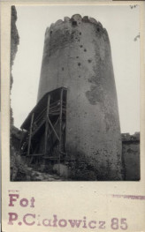wieża zamkowa, ob. muzeum, skan 2