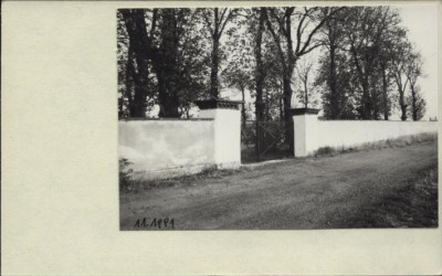 mur ogrodzenia cmentarza, skan 2