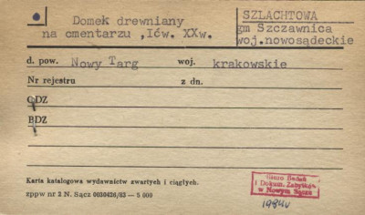 domek drewniany na cmentarzu, skan 1