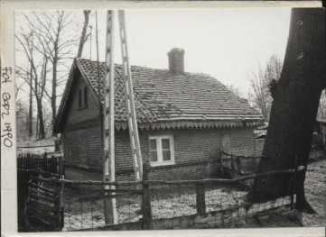 dom mieszkalny w zepole dworsko-parkowym, skan 2