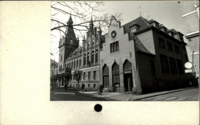 ratusz, ob. biblioteka , skan 2