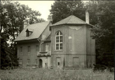 pawilon w parku, skan 2