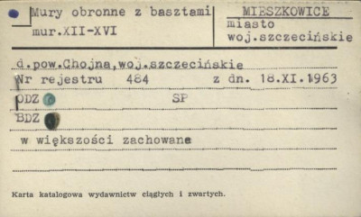 mury obronne z basztami, skan 1