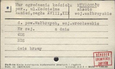 Mur ogrodzenia kościoła par., skan 1