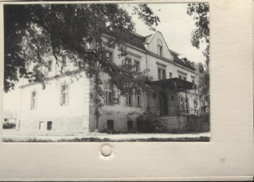 pałac ob. Stacja Hodowli Roślin Ogrodn., skan 3