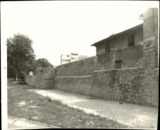 fragmenty zewn. pierśc. murów z obwar. miejskich, skan 4