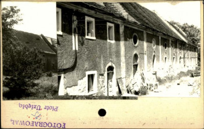 oficyna pałacowa, ob. PGR Rakowice, skan 3