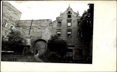 ściana kurtynowa zach. przy płn. dziedzińcu zesp. pałac.-zachodnia., skan 2