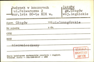 budynek w koszarach, skan 1