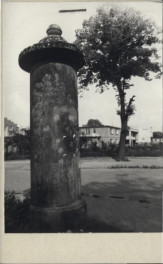 słup ogłoszeniowy, skan 3
