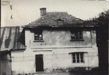 mieszkanie służbowe + stajnia dworska, skan 2