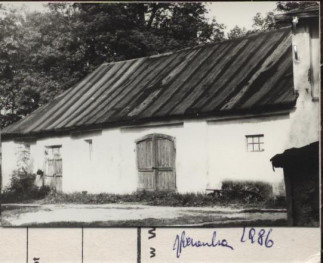 mieszkanie służbowe + stajnia dworska, skan 3