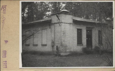 budynek przyrządów samopiszących, ob. pawilon magnetyczny II Obserwatorium Geofiz. PAN, skan 2